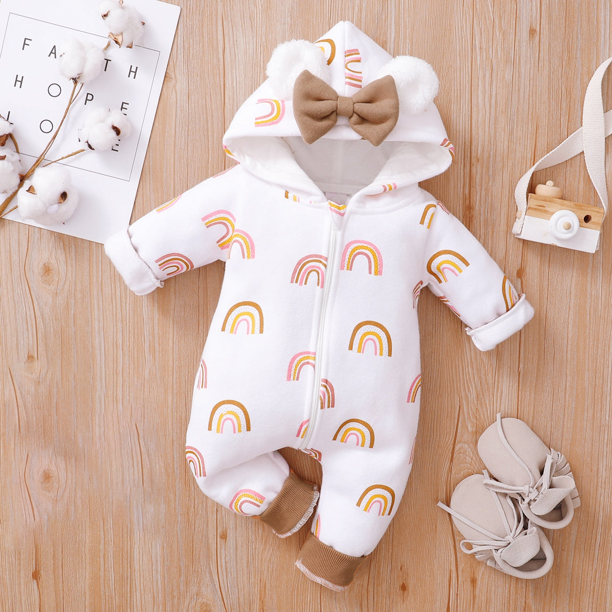 Mayoreo Mono con estampado de arcoíris dulce en forma de corazón para bebé niña Blanco 0-3 M