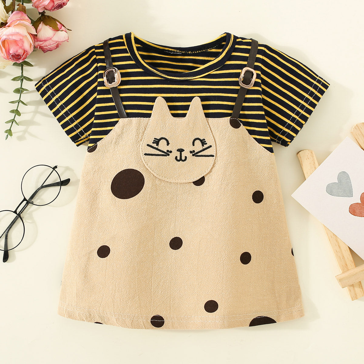 Mayoreo Vestido de manga corta estilo gato de patchwork a rayas con lunares de algodón puro para niña pequeña Amarillo 18-24 M