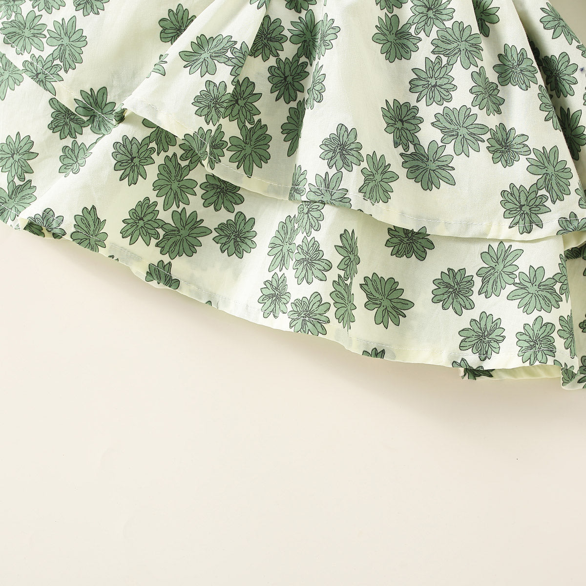 Mayoreo Blusa de manga con volantes y peto de color liso para bebé Falda floral Verde 9-12 M