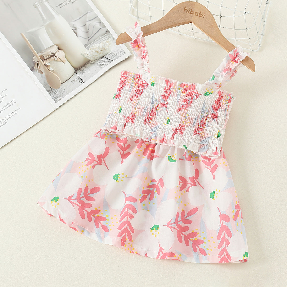 Mayoreo Conjunto de vestido fruncido con falda y blusa floral de algodón para niñas pequeñas